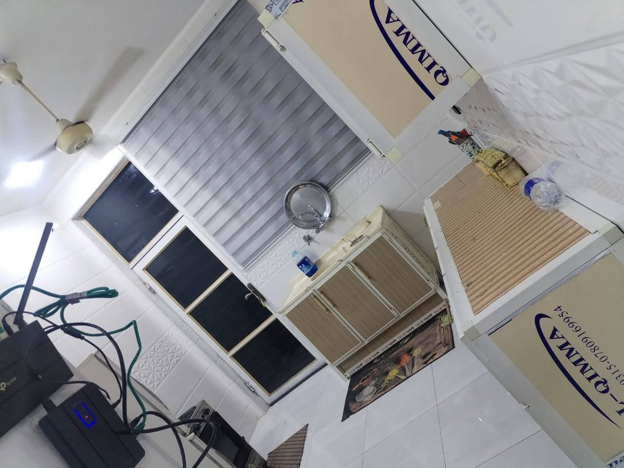 توفر دار سكن بعميشه خلف عمو حيدر المساحه 130 متر الواجهة 10 والنزال 13 بداية المنطقة على شارع 15 بصف الركن يتكون من غرفة نوم واستقبال وهول ومطبخ وصحيات بناء 2025 البناء كله درجة أولى
ملاحظة نقص بيتونه فقط مسكفها سندويش
للاستفسار على الرقم هذا ***********
البيت مأشر بالون الأزرق بالخريطة
ملاحظة البيت بيه زيادة ٥ متر فضله
