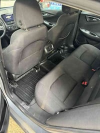 ماليبو موديل 2023 السياره كلين بس باب بيها صبغ السياره جديده جدا LT بص...