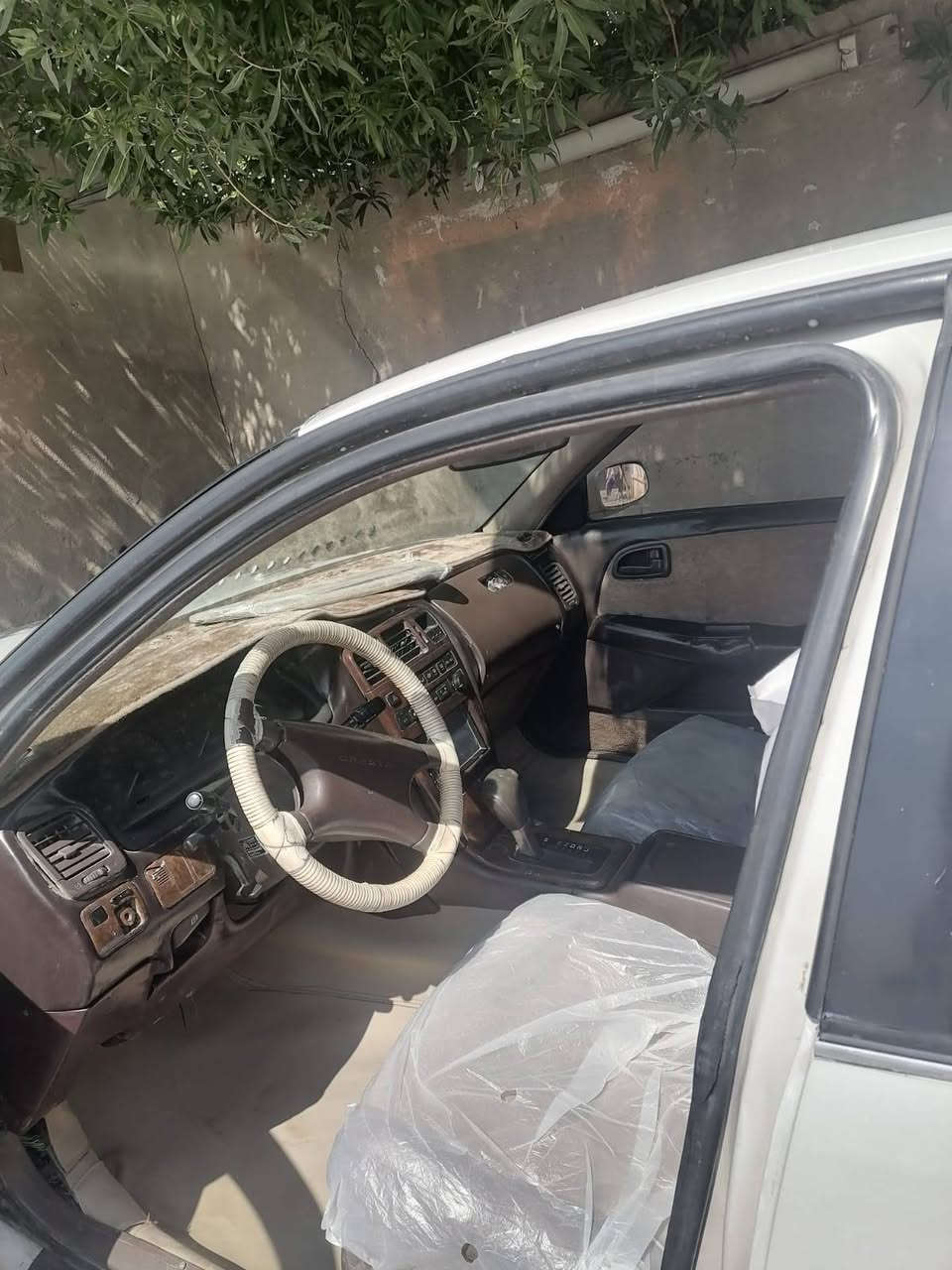 السلام عليكم
كرسته نفخ للبيع موديل 1995 كير ومكينه ونجي ناعم تخم تاير حداديه جديدة باتري جديد غرفه حلوه السياره مصبوغه عام للجماليه بيهه طخه ب الجاملغ الخلفي 
مداور ثاني يوم السعر 58 وبيهه مجال  ***********
