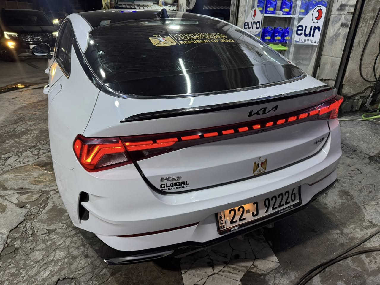 السلام عليكم
K5 GT line 2022

1_الون ابيض 

2بصمه 

3سايد بريك بصمه

5مثبت سرعه

6نضام ABS

7مانع انزلاق

8حساس  اطارات 

9بك لايت لد

10شاشه كبيره لمس

11كامره دواره

12كشافات اماميه 

13شاشه عطال 

14ويل كروم 

15ردار جانبيه 

16مراقبه نقطه العمياء 

17ردار الخطوط البيضاء  ردار امامي وخلفي وجوانب السياره 

18شاير  با المري 

19كشنات جلد احمر

20مقعد ساق كهرباء 

22نضام قياده خمس وضعيات 

23بلوتوث +usb+auX

24فول تحكم ستيرن 

25كير اوتو +عادي 

26نوتو بريك 

27الخريطه 📍

 28 زنود + ليد 

29نوتو هولد

30التشغيل عن بعد  

‏AOTO HULD 31 

33نضام المحلاحه

34مصابيح الخلفيه LED

35مصابيح ضباب LED

36محرك تيربو 1600

 بنوراما 

38  تشغيل عن بعد اطفاء عن بعد  

مكان السياره بغداد حي الجامعة

حادثة مال امريكا موجود

وبية طخة بل العراق الباب الخلفي عكس السايق موضح بل صور

***********

150$ورقة
