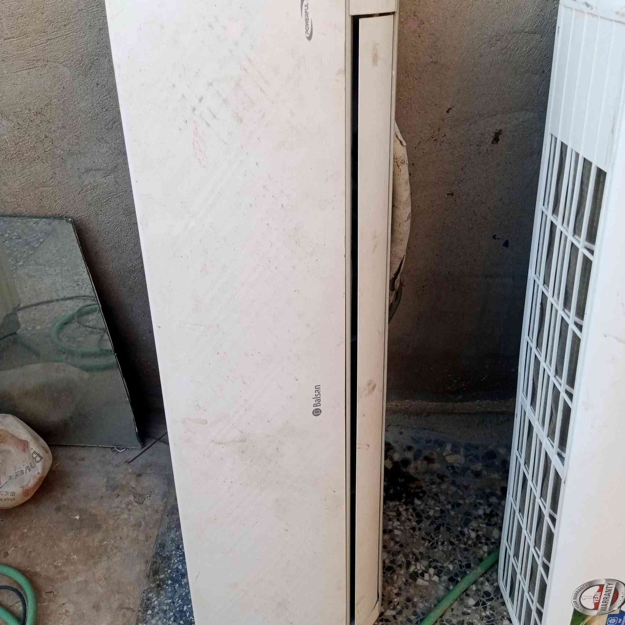 سبالت عدد 3 طنين للبيع الوحد 350 مستخدمات شهرين مكفولات من كلشي عنوان الأمين الثانية ***********
