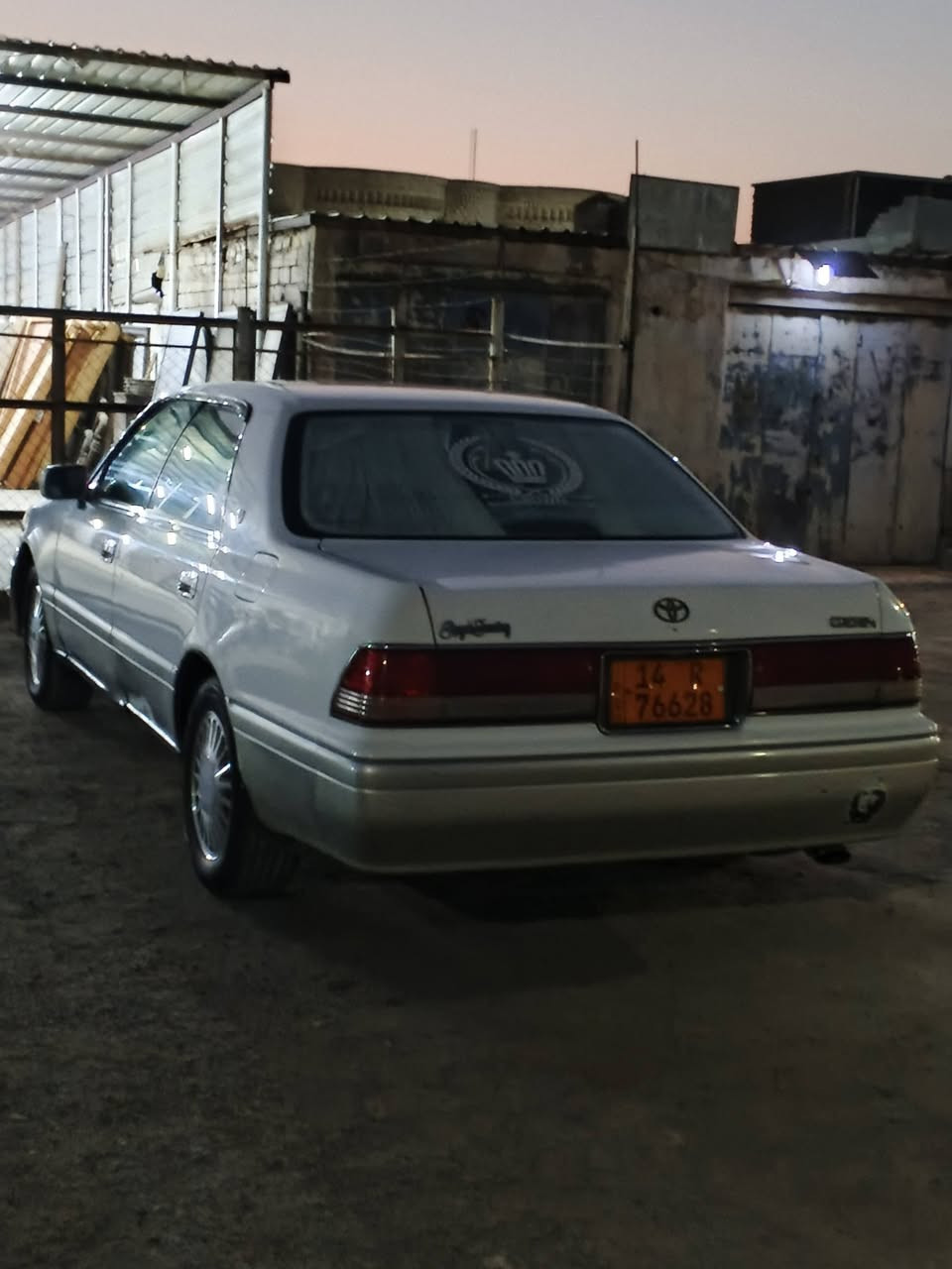 للبيع راس الثور فلات موديل 2000
رقم بصره انكليزي مكفولة من الكص والنقل والضربه 
مكينه وكير فيفيتي 3000جددالعنوان البصره القرنه ***********
