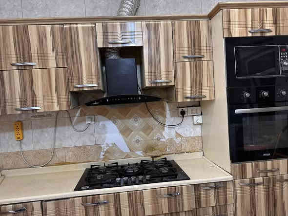 السلام عليكم
كاونتر ام دي اف نظافة 80‎%‎

مع ملحقاته 

طباخ كهربائي زجاجي

مايكرو ويف

فرن كهربائي

مرشحة 

كلهن ماركات زينه وشغالة 

للاستفسار ***********
السعر مليون و450 وبي مجال كلش بسيط

مكان بغداد-المنصور
