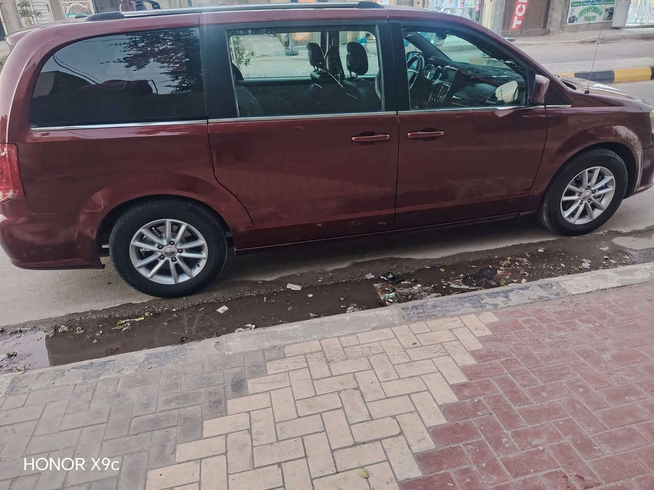 سلام عليكم ورحمة الله
دوج كرفان ٢٠٢٠ حادثهة جاملغ وبنيد فئة sxt  بيبان وجنطة كهرباء جام ٦ كهرباء عليهة إدامة كاملة مابيهة اي نقص السيارة لسيارة غاز وبانزين رقمهة كربلاء باسمي ومكاني كربلاء
السعر ١٩٠  للاستفسار ***********
