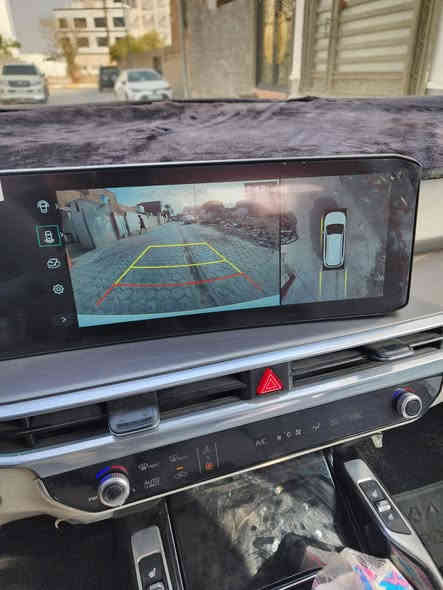 🚘 كيا سورينتو 6 سلندر – موديل 2024 (خليجي)
🔧 المحرك:
• 6 سلندر – 3500 سي سي

🛣 ماشية:
• 35,000 كم

🔑 التشغيل:
• بصمة تشغيل
• تشغيل عن بُعد

🪑 المقاعد:
• مقعد السائق والراكب كهربائي ⚡
• مقاعد جلد
• تدفئة وتبريد للمقاعد الأمامية ❄🔥
• ستائر جانبية للمقاعد الخلفية

🛡 أنظمة الأمان:
• نظام كاميرات محيطية 360° 📸 (4 كاميرات)
• رادار خلفي لتجنب الاصطدام عند الرجوع 🔙
• حساسات أمامية وخلفية
• مانع انزلاق
• مانع انحدار
• حساس تايرات

🚦 أنظمة القيادة:
• 4 أنظمة قيادة
• أوتو هولد
• هاند بريك بصمة

💡 الإضاءة والمظهر:
• أضواء ترحيب عند الاقتراب مع ترحيب داخلي ✨
• إضاءة LED أمامي وخلفي
• إنارة محيطية داخلية
• إشارات بالمرايا
• عتبات جانبية (دوسات)

📱 التقنيات:
• شاشة عدادات رقمية
• شاشة لمس متغيرة للتحكم بالميديا أو التبريد
• شحن لاسلكي للهواتف 🔋
• مرآة داخلية ذاتية التعتيم
• فول تحكم استيرن
• منافذ Type-C في الكشنات

❄ التكييف:
• تبريد 3 مناطق

📦 الصندوق:
• صندوق خلفي كهربائي

🛞 الإطارات:
• قياس 19 إنش

📍 المعلومات:
• رقم أربيل – تحويل ثاني يوم
• مكان السيارة: الفلوجة
• باسمـي شخصيًا
• البيع فقط
السعر💵 322$

📞 للاستفسار:
***********
