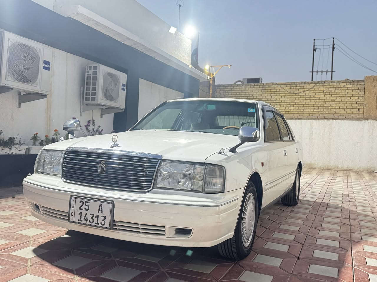 السلام عليكم 
حبيبي الغالي أتشوف السياره غاليه اعبر المنشور وادعينه بالرزق رحمه على والديكم 
تكم موديل 2001 اصل قرار 48 رقم كركوك مداور وين متريد سياره جديده بمعنى الكلمه فول 5 دكم شاصي155 فحل محرك 3000 فيشه وبطل برده أصليه تبريد خلفي جنجر 12 ‏قرص ‏نظام الملاحة شغال ‏تحكم  ‏ستيرن 
‏اللون أبيض ‏صدفي 
‏ ‏للاتصال *********** 
السعر 175 وبيها مجال للشرا
‏مكاني نجف
‏السعر 175  م ‏بيها مجال
