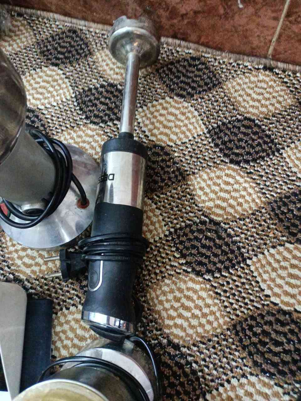 طاحونات ثنين بيهم خلل وقياس ضغط
وهاند بلندر شغال


**إذا كنت صاحب هذا الإعلان وتريد حذفه لأي سبب، رجاءا أرسل رسالة إلى الدعم الفني**