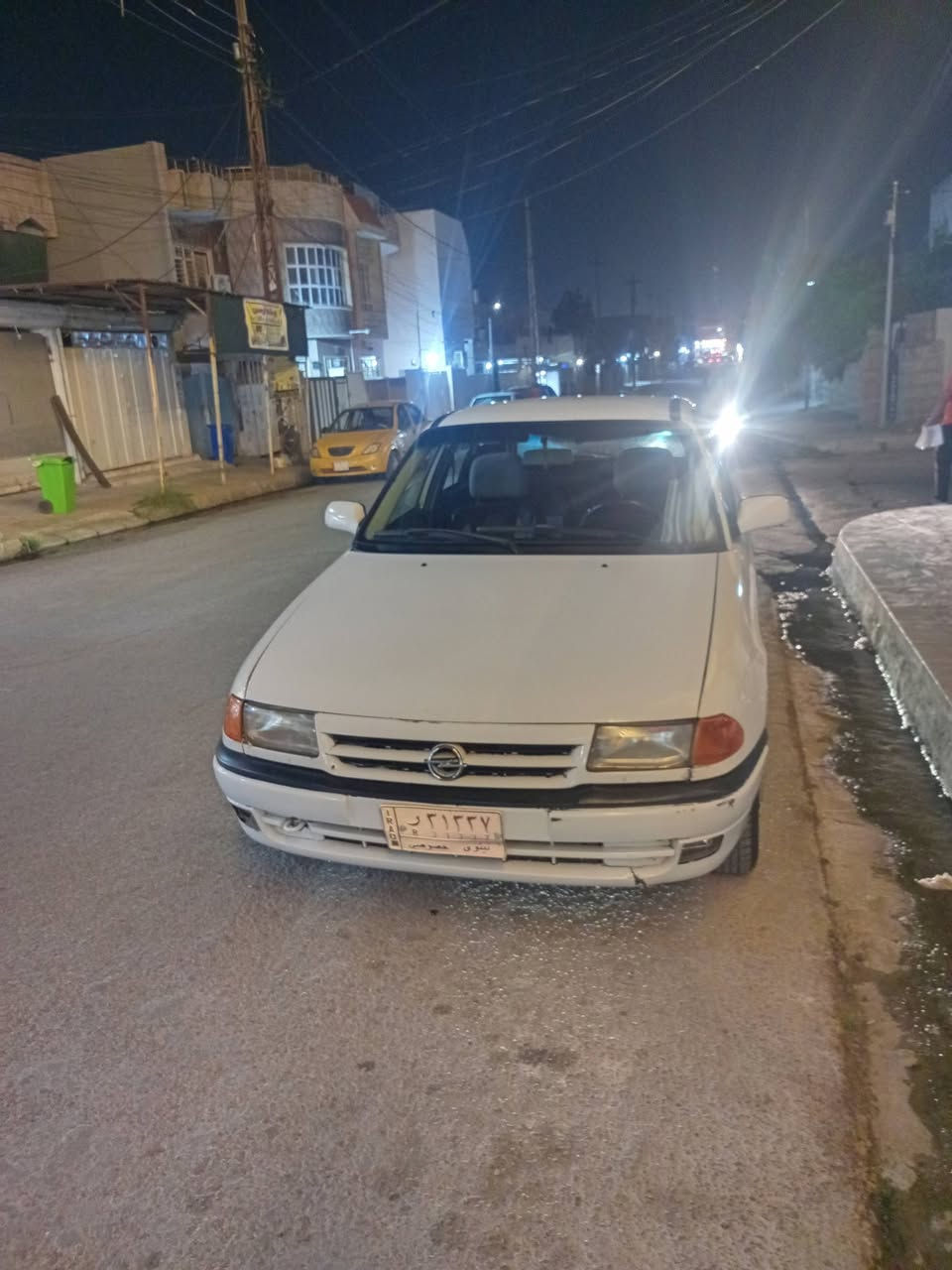 استرا حجم 16محرك وكير شرط،كهربائيتها شغال سماعات جديد مع مسجل تحويل من شرعي سنويه 2029 تنتهي السعر 46:وبيها مجال ضررها بل تكمه اليمين بي معجون و شويه بل سقف ***********
