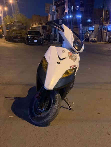 سلام عليكم دراجه ثعلب 140 دراجه خير من الله شلعته ونعومته تخبل دراجه أحله من صور نكره بكل وقت دراجه نظيفه كلش لا نظوح بدهن ولا تبخير ولا دخان من صارنصه قفل جنطه وقفل استيرن دراجه كلش حلوه افحص ون مايعجبك مكاني بغداد الرقم بي واتساب او رصيد *********** فيس مامتواجد ولا مازنجر
دراجه كفراتها اصليه ختم واحد وي المكينه 

دراجه نقصه عرموطه مال هندر فقط 

سعره ٤٥٠ وبيها مجال الطيبين
