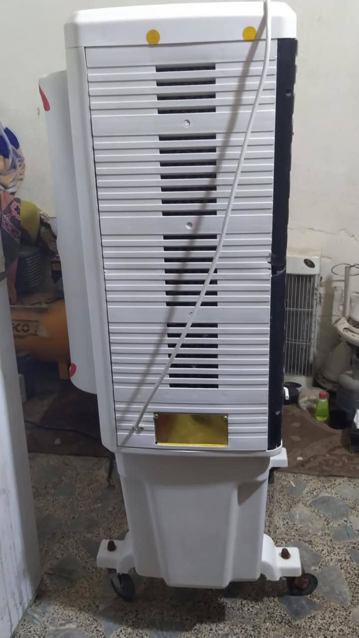 مبردات نضافه 90% ثنيناتهن ايرانيات البلاستيك 125 والحديد 115 للتواصل عل الخاص او الاتصال على الرقم التالي ***********
