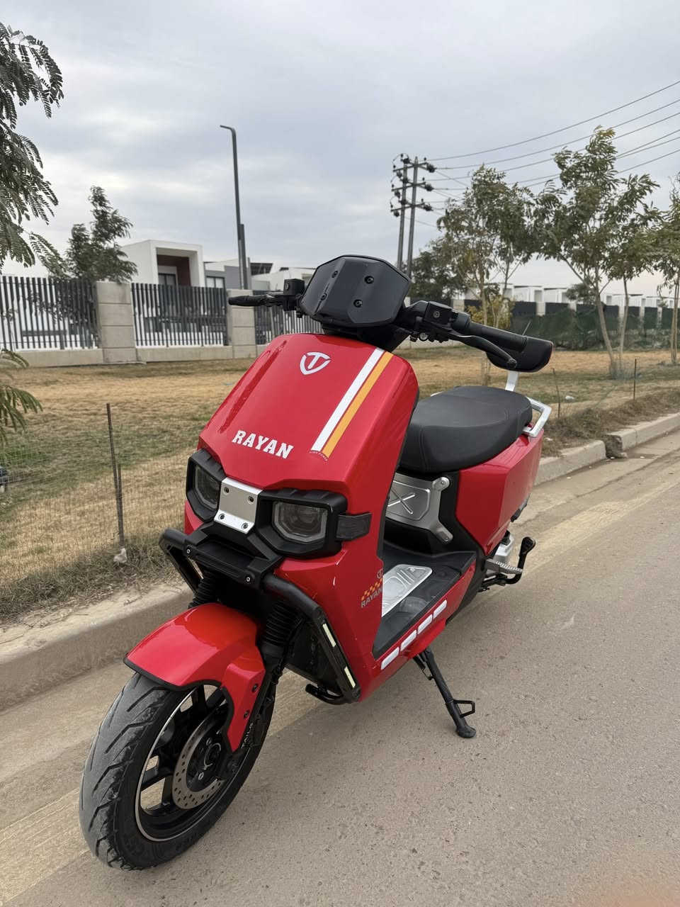 للبيع ريان وحش الكون ٦ بطاريات مسطرة ملف 2500 مستخدمة شهرين بعدهة جديدة وبطارياتهة جددكاملة ما بيهة نقص سعرهة ٨٧٥ الف قفل 
مكاني ابو غريب الزيتون مجمع بدور بغداد ***********//***********
