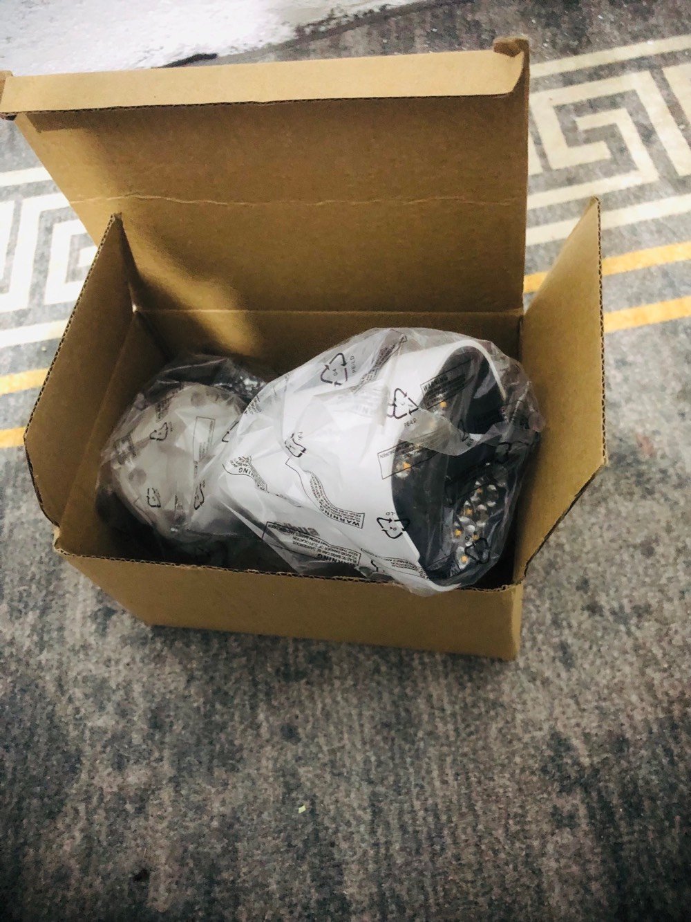 سلام عليكم كامرات مرقبة 
جداد غير مستختمات صوره وصوت 18فلاش  عداد الكامرات ذنين سعر الوحده 15الف 