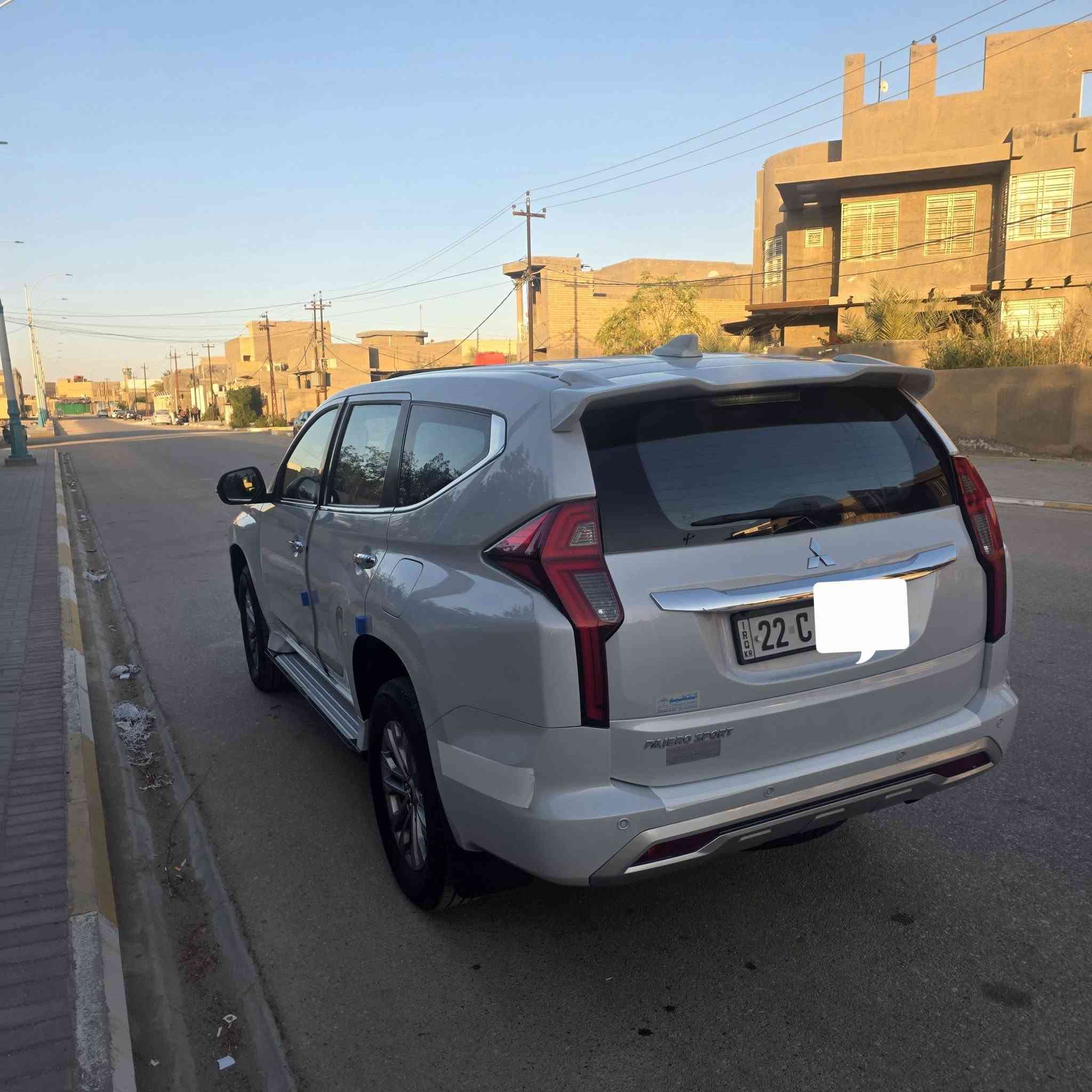 السلام عليكم 
ميتسوبيشي باجيرو سبورت
 موديل 2020
 لون ابيض صدفي 
 مكينة 6 سلندر 3000 سي سي
 7 راكب ومقاعد جلد
 3 قطع تبريد
 فتحة سقف سلايد
 فورويل
 دفلوك
 اريل قرش نفيكيتر
 رادار أمامي
 شاشة جبيرة touch
 شفتات ستيرن
 تحكم ستيرن جهة واحدة
 حساس امامي وخلفي أصلي
 فول لد وزنون
 مانع إنزلاق وتراكشن إنحدار ومُثبت سرعة
 5 ويل كب
ماشيه 82 
كفاله عامه 
رقم اربيل بأسمي تحويل مباشر 
سنويه لل27

السعر 225 وبيها مجال 

***********
