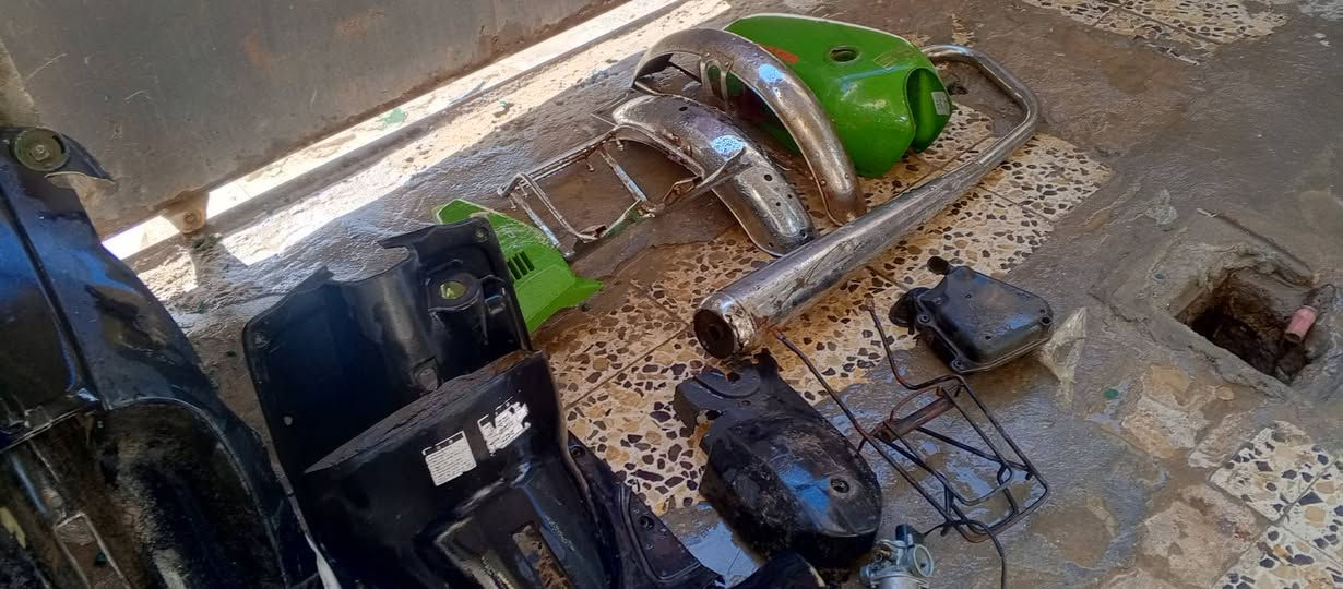 سلام عليكم غراض دراجات تفصيخ
وجه مصريه كامل بي كسر بسيط ب10🔒
دوسه مال مصريه ب5🔒
بطانه مال ماكس منغولي ب5 🔒 
دبه دهن مصريه ب2🔒
دبه دهن بتره ب2🔒
باتري ماكس و 60 هم يرهم الاخضر ب8 و الاسود ب6 شرط شغل 🔒
كابريتر60 شغال ب10🔒
كفر مال هندر مال ماكس ب2🔒
شوته مال ستين ب1🔒
سله مال منغولي60 ب4🔒
صالنصه نامه كاتم ب10 🔒 
زوج صفاحيات نامه لون اخضر ب2🔒

زوج جاملغات نامه ب4🔒
تانكي نامه لون اخضر ب5🔒
اخوان المو شراي لايضل يلغي بتعليقات والسعر كتبته مكاني ناصريه مركز حي شهداء رقمي *********** بي واتساب او اتصال
