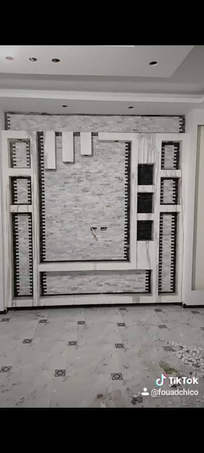 السلام عليكم
يوجد خلفه مصري 
لعمل السيراميك والبورسلين
 والمرمر والكاشي/🏤 
العمل جدران وارضية 
ولعمل النقشات للجدران والارضيات حسب الطلب
العمل تسليم مهندس 👷‍♂️👷‍♀️
يمتاز الخلفه بالتزام بالموعد والعمل حتى كمال البيت من العمل 🏘️
العمل داخل كربلاء فقط،،
للاستفسار اكثر الاتصال على 
الرقم 👈***********
 الخلفة صلاح المصري،،،
