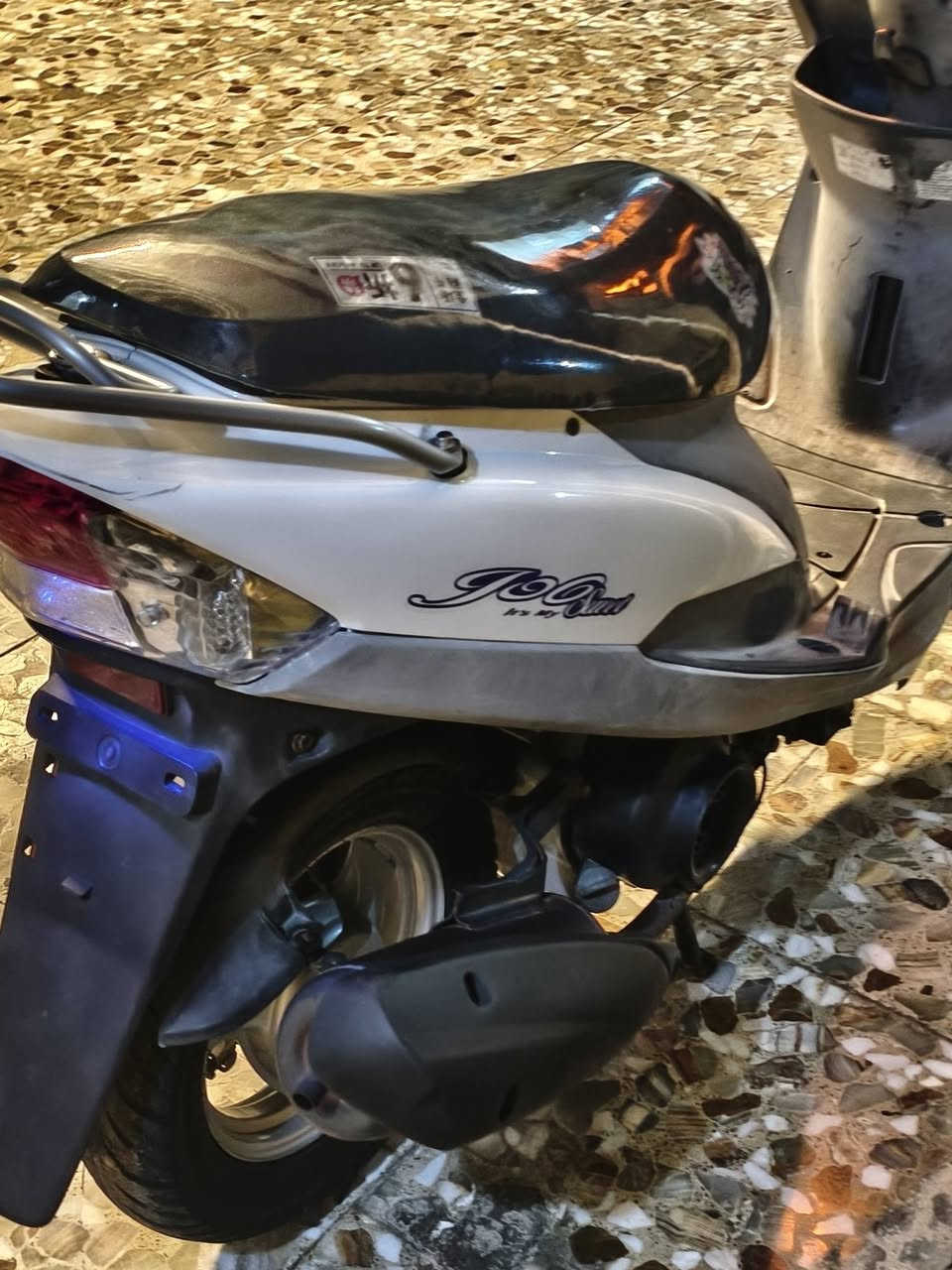 السلام عليكم
ماكس منغولي للبيع دراجه خير من الله كلشي شغال بيه لا بيه صوت ولا دخن ولا تنقيص كهربائيات كامله كفرها الاصلي مو تجاري بيه زنون قوي كلش دراجه تاخذه ما تصرف عليه ربع غير بانزين دهن نكره سلف بكل وقت دراجه مبدل بيه بس كابريتر جديده نوعيه راقيه دراجه وسعرها مناسب جوه سوك ب750 وبيه مجال حك جيتك فقط مكاني رميثه حي شهداء موجود واتساب واتصال رقمي ***********
