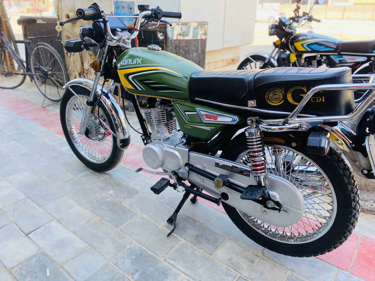 يالله سلام عليكم للبيع دراجه موديل 2025 كفاله عامه ما ماشيه هواي مكان واسط عزيزيه سعر خاص ***********
