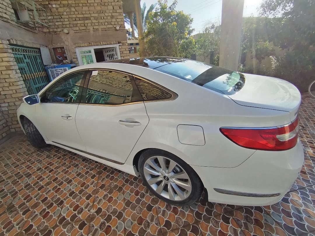 السلام عليكم ازيرا 2013 فول مواصفات VIB خليجي كفالة عامة بيه فقط بارد جداً بسيط بالجاملغ الخلفي 
رقم بغداد باسمي السعر 135 وبيه مجال مكاني بابل 
للاستفسار ***********
