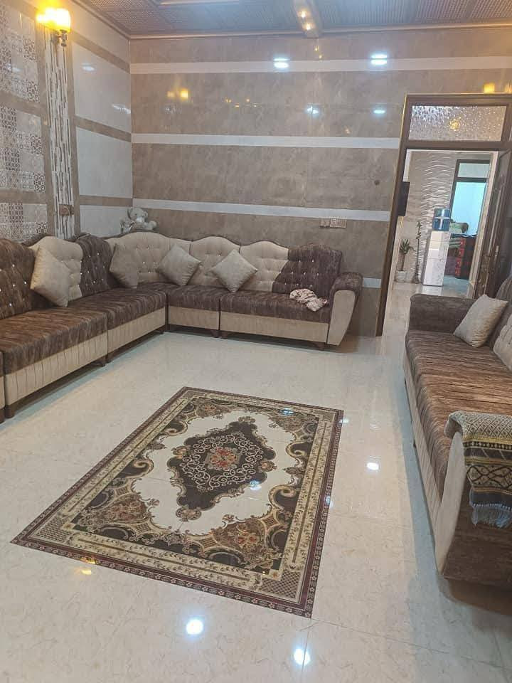 عرض جديد من
مڪتب التصميم الملڪي للعقار

دار للبيع حي الملايين الاولى

بمساحة 140متر البيت طابقين مع بيتونة  اتجه البيت قبلة 

قرب جامع الصواف 

تسليم فوري 🔑
  
عل شارع 20

الطابق الاول غرفة نوم ➕ هوال ➕ استقبال
 
الطابق الثاني 3️⃣ غرف نوم وصحيات
 
 جنس الارض زراعي ملك صرف
 
الاستفسار مراجعة المكتب 

📍عنوان المكتب بعد بانزيخانة العريان مقابيل الكمارك 

☎️***********

☎️*********** 

☎️***********

☎️***********
