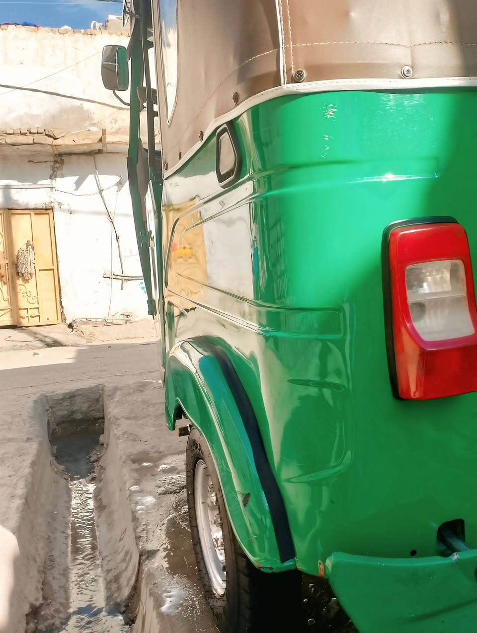 سلام عليكم شباب تكتك للبيع موديل 2022شهر 11 مكان تكتك الفجر *********** مكلف بنشر
