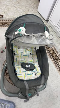 هزاز أطفال • سنة ونص • الشعب