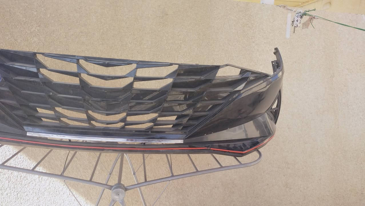 دعامية النترا شكل 21 / 22 /23  لون اسود اصلي مو  تجاري سعرها 100 + شباج النترا موديل 23 فئة N سعره 150 
للاتصال ***********
