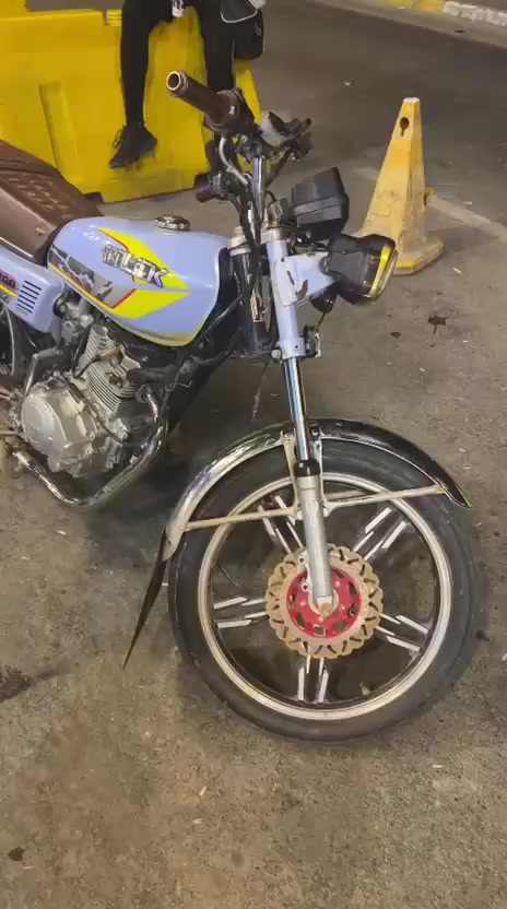 سلام عليكم دراجه ايراني مكينه200
دراجه نضيفه خير من الله مكينه ما مفتوحه سعره 600
رقم/***********
