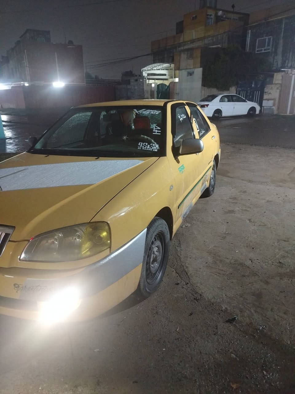 كوين مديل 2011بيها وجاملغ امامي بدون دواخل تبريد شغال طخم تايرات جديد كهربائية شغاله رقم جديد هياء صفر سنويه جديده باسمي السعر 35 التواصل علا الرقم(***********
