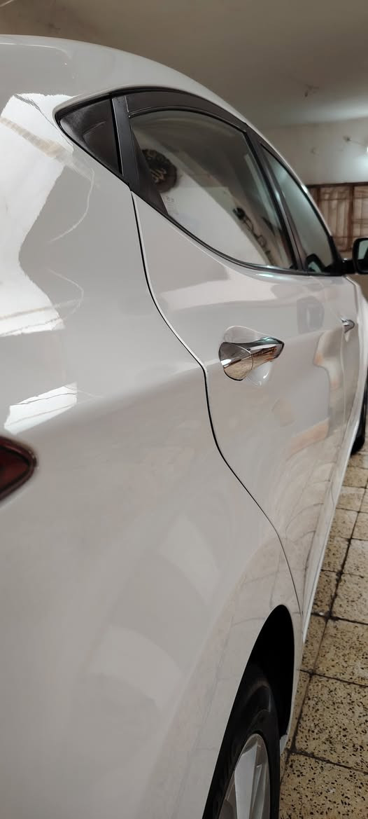 السلام عليكم الي يريد جديد ونظيف يتصل 
النترا 2015 خليجي محرك 1800دوش فول مواصفات عدا البصمه رقم بغداد الدولي الجديد باسمي كفاله عامه من الصبغ والتبديل عدا شخط صغير موضح مع الصور صدر جديد تخم تأير جدد تبريد تدفهه
سياره جديده بمعنى الكلمه استخدام واحد  ماشيه 127 km 
***********
