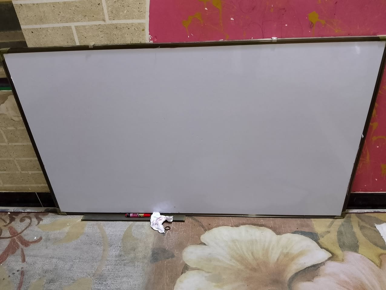 ميز وصبوره ومعرفه اسم استعمال قليل للبيع


**إذا كنت صاحب هذا الإعلان وتريد حذفه لأي سبب، رجاءا أرسل رسالة إلى الدعم الفني**