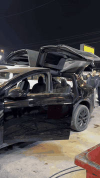 السلام عليكم تيسلا موديل x دبل ماطور السيارة ماشية 9000 حادثها جاملغ الخلفي السيارة فوول مواصفات 7 راكب كشنات متصلة رقم بغداد السعر 45000$ يعني 4 دفاتر ونص وهيه غنية عن التعريف مكان بغداد للاستفسار ***********
