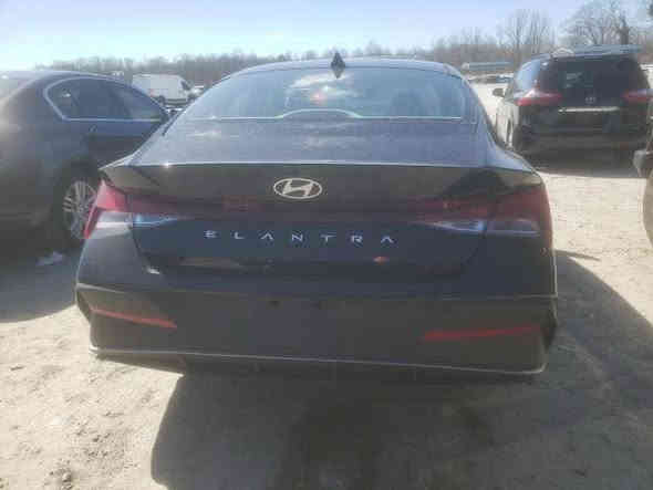 لسلام عليكم
النترا موديل ٢٥
معوقين بأسم والدي
نص فول
سويج مو بصمه
لون اسود 
حادثها حلو 
وكاله قيادة بنفس اليوم 
السعر ١٥٠ بيها مجال بسيط
رقم 
***********
بي واتساب
