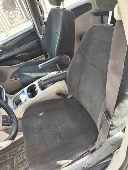 تخم كشنات دوج كرفان نضافة فول قلابات
كشن سائق كهرباء مع هيترات 
السعر 325
***********
