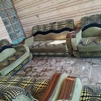 تخم • ١٠ مقاعد • قابل تفاوض
