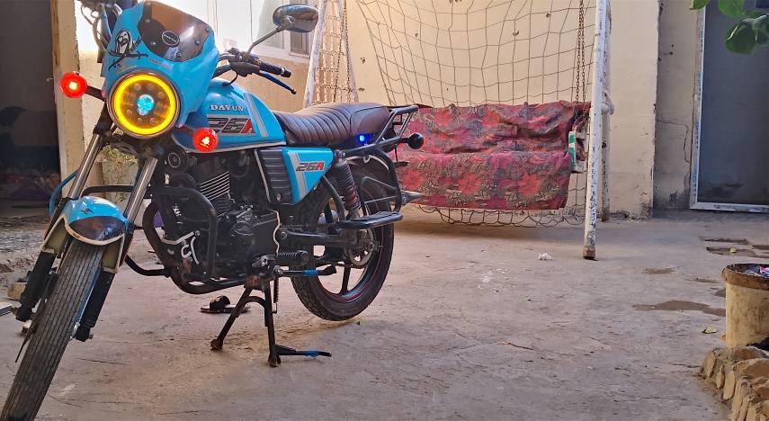 السلام عليكم دراجه دايوان للبيع 2023 حجم المكينه 150 الدراجه نضيفه شلعه ومعدل خير من الله تاير كدام والوره جوبلس جدد  وبيه سنويه  السعر مليونين و100وبيه مجال لولد الحلال متاواجد خاص وهذا رقمي *********** متواجد واتساب همين الشراي بي خير ويدلل
