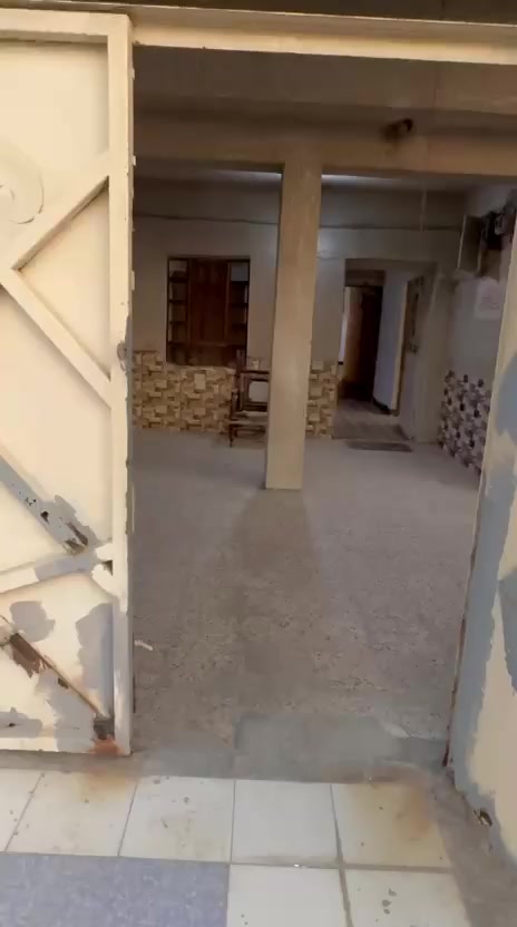 بيت تجاري او سكني للأيجار
يصلح لجميع الأنشطه التجاريه والشركات والمكاتب وسكن العوائل
العنوان :الجنينة قرب شارع التجاري📍
المساحه :  212  م 
يحتوي على :  3 غرف منام + صاله + صحيات + مطبخ 
المواصفات : مقابيل حديقة + مراوح سقفية + سبالت في جميع الغرف + طابق واحد 
سعر الأيجار  : ( مليون )

للتواصل : 
***********
***********
