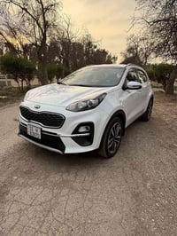 كيا سبورتج 2021 خليجي السيارة كفالة عامة من الطخه والصبغ والبارد  بصمة...