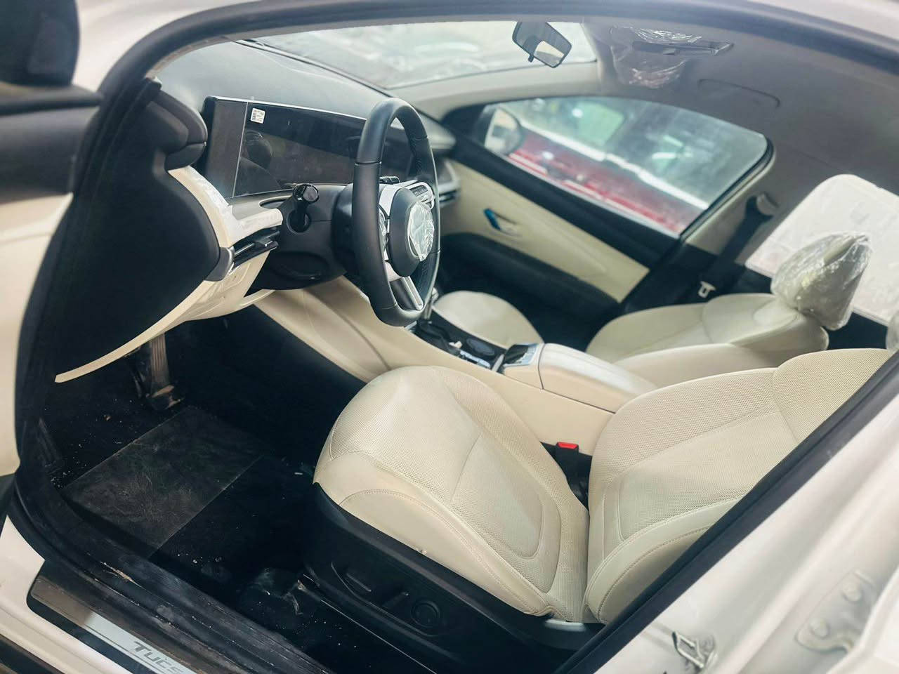 توسان خليجي 2025

زيرو فول مواصفات عدا البنوراما 

بصمه/ كشنات تدفئه  / كشنات  كهرباء/ بصمه ابواب / مري شفط / شاحن / بردات / تشغيل عن بعد / ويل ١٩

ضمان ٥ سنوات. مرقم بغداد 

السعر ٢٤٥ وبيه مجال للشراي 

العنوان بغداد للاستفسار 
*********** بغداد, العراق
