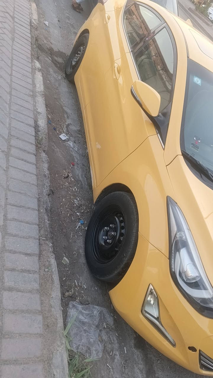 السلام عليكم النترا 2016 وارد امريكي حادثه فقط باب بدون دواخل السياره باسم اجازه في الن السياره فقط بها بس راجز اعرضها ب 108 وبيها مجال السياره فول واحد على واحد محرك 1800 السياره جاهزه ماشيه 100 سعر غير متواجد على الفيس رقم الهاتف *********** غير متواجد على الفيس
