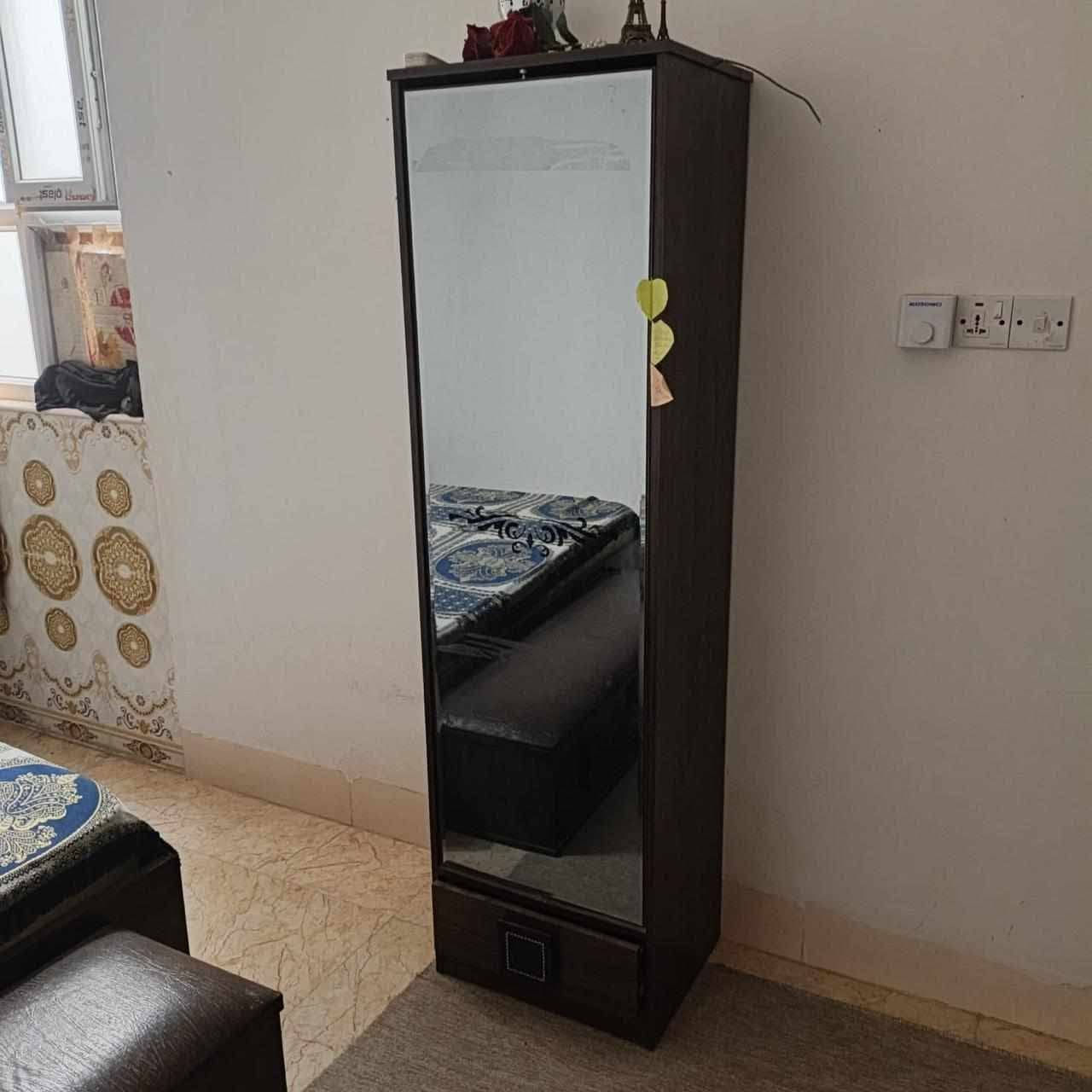 غرفه نوم للبيع تركيه ٧ قطع  نظيفه ومرتبه سعرها ٤٠٠ بي مجال
*********** رقم الهاتف واتساب 
عنوان رمادي تاميم قادسيه ثانيه
