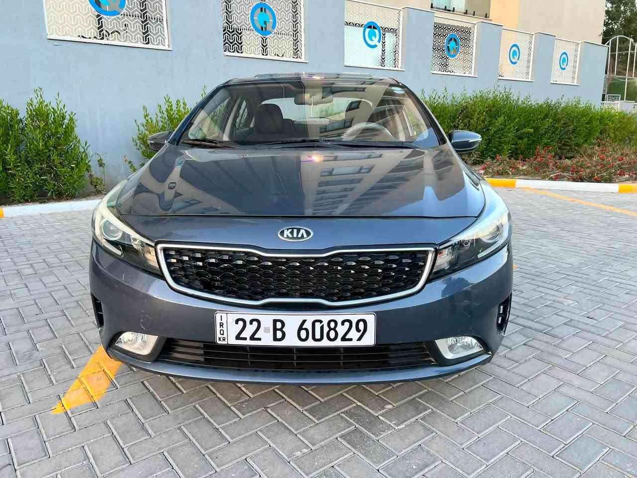 سلام عليكم كيا سيراتو موديل 18محرك 1600 بيها قطعتين صبغ جاملغ خلفي وباب خلفي وقبق صندوك مبدل نفس اللون كير محرك تبريد كله تمام رايدها 115 وبيها مجال مكاني بغداد حي الجهاد ‭***********‬
