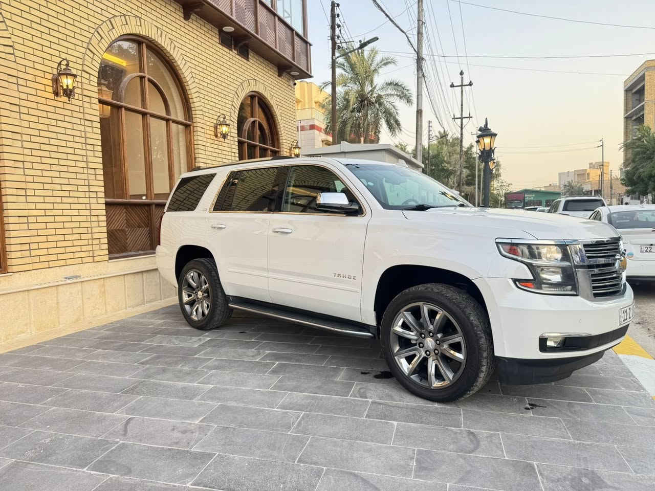 سلام عليكم 
تاهو 2016 LTZ فول للاخير برمير داخل قرميدي
كشن فصل ملكي 
عينه ليزريه 
داته شو 
شحن وايرليس 
السياره كلش جديده وجاهزه تخم تاير مكينه كير 
حداده تبريد جاهزه من كلشي الف متصرف عليها 
سونارها موجود بلمنشور واضافه للسونار صار بيهاا 
باب الدلعه شبر صبغ فقط 
العنوان البصره الجزائر 
***********
السعر 307 وبيها مجال قليل
