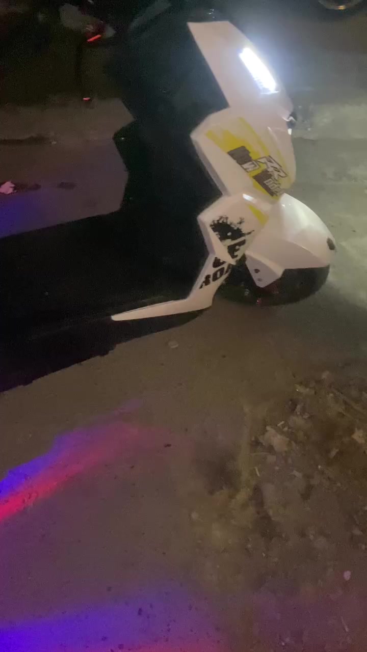 سكنس شحن للبيع بعده جديده السعر 700 وبيه مجال للشرايه ***********
