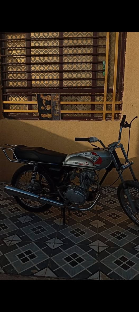 السلام عليكم دراجة نامة شلامجة كلك للبيع 350 وبيهة مجال


**إذا كنت صاحب هذا الإعلان وتريد حذفه لأي سبب، رجاءا أرسل رسالة إلى الدعم الفني**