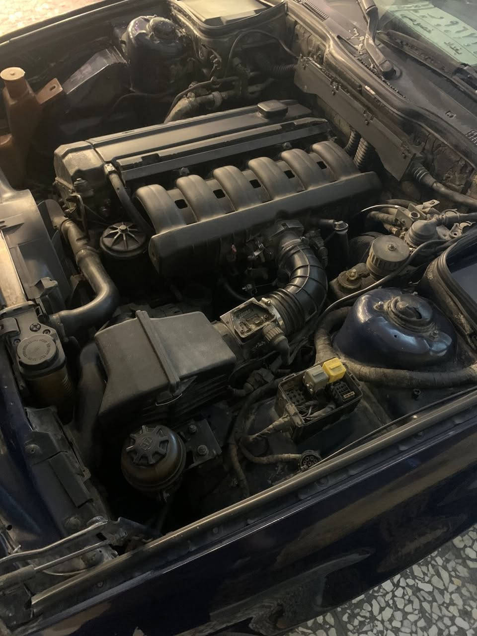 سلام عليكم بيم 525 للبيع موديل 91 محدثة 95 بجم عريض سيارة خير من الله تخم تاير جديد صدر جديد مسطرة فيتبم طوافة ايرفلو جدد منظومة زنون لاندكروز السيارة داخل جديد تنتة كنتارة فقط بيهة طبة ب كير نمرة ثانية ومن تستمر بتشغيل تروح مكان السيارة بغداد 
سعر 62 وبيهة مجال للشراي
‭٠٧٧٠ ٣٧١ ٨١٧٨
