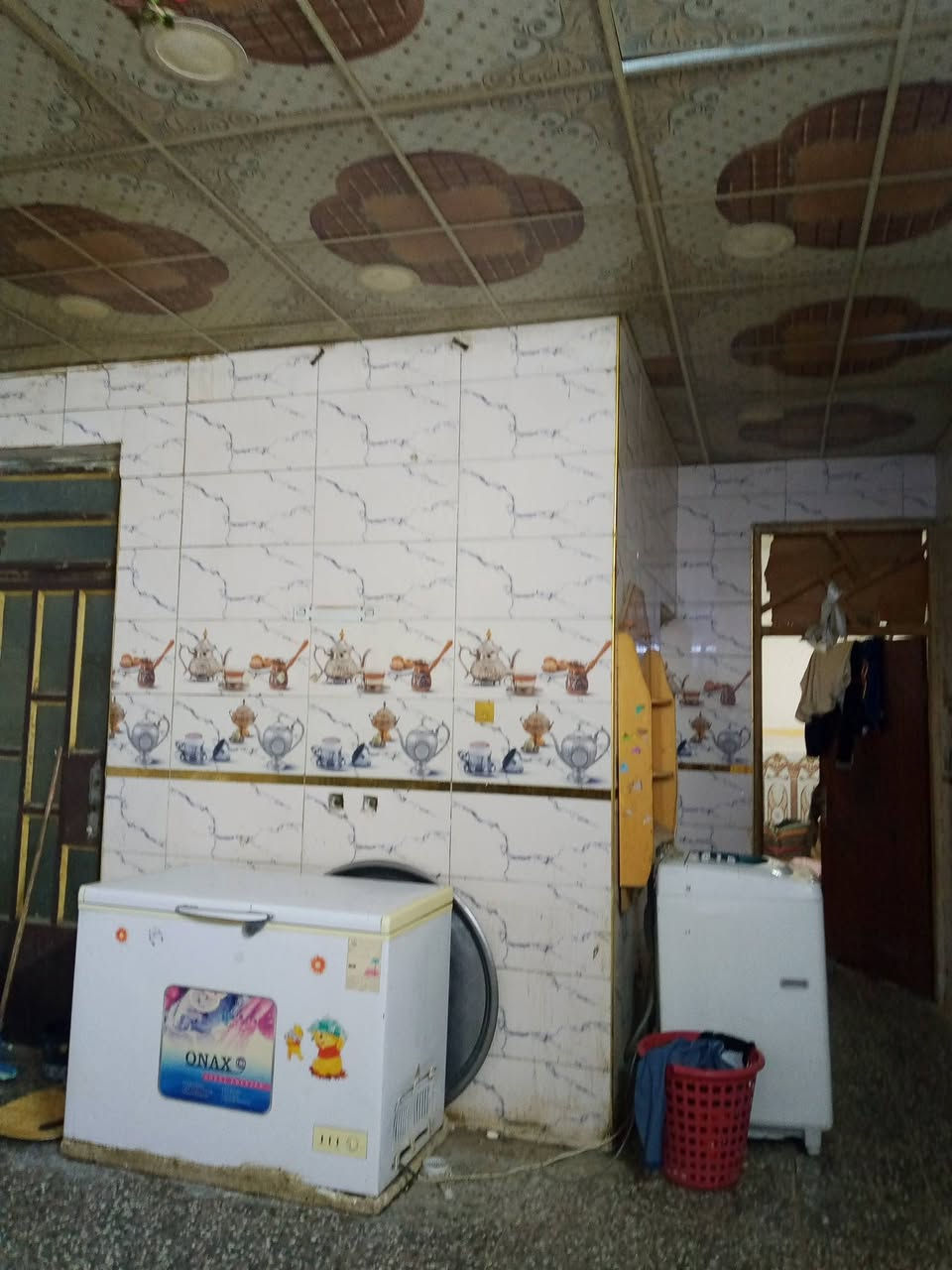 بيت لليجار خدمات مسقط مقابل حسينيه الزهراء ايجاره 200 لتواصل ***********
