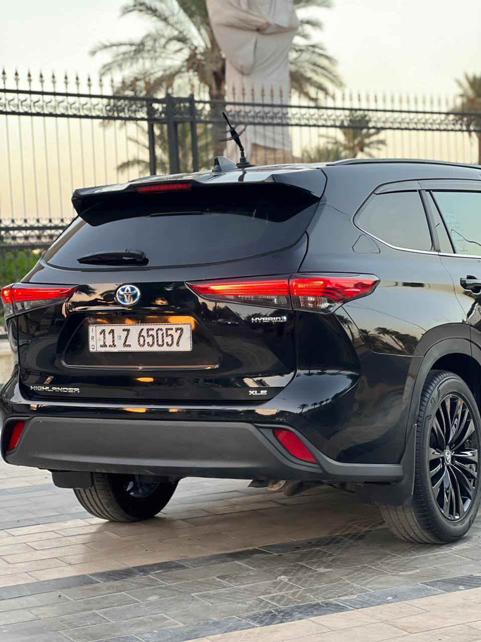 سلام عليكم  تويوتا هايلندر هايبرد موديل 23  السعر 194حادثها بجم سونار مرفق قطع بيها فول موففات سبعا راكب السياره جاهزه كير ومكينه وصدر كلها جاهزه   السياره مال جناي وسعرها مناسب بلنسبه الخواتها السياره مناقصها شي تبريد ثلج ترايها للبصره السعر194 وبي مجال ***********
