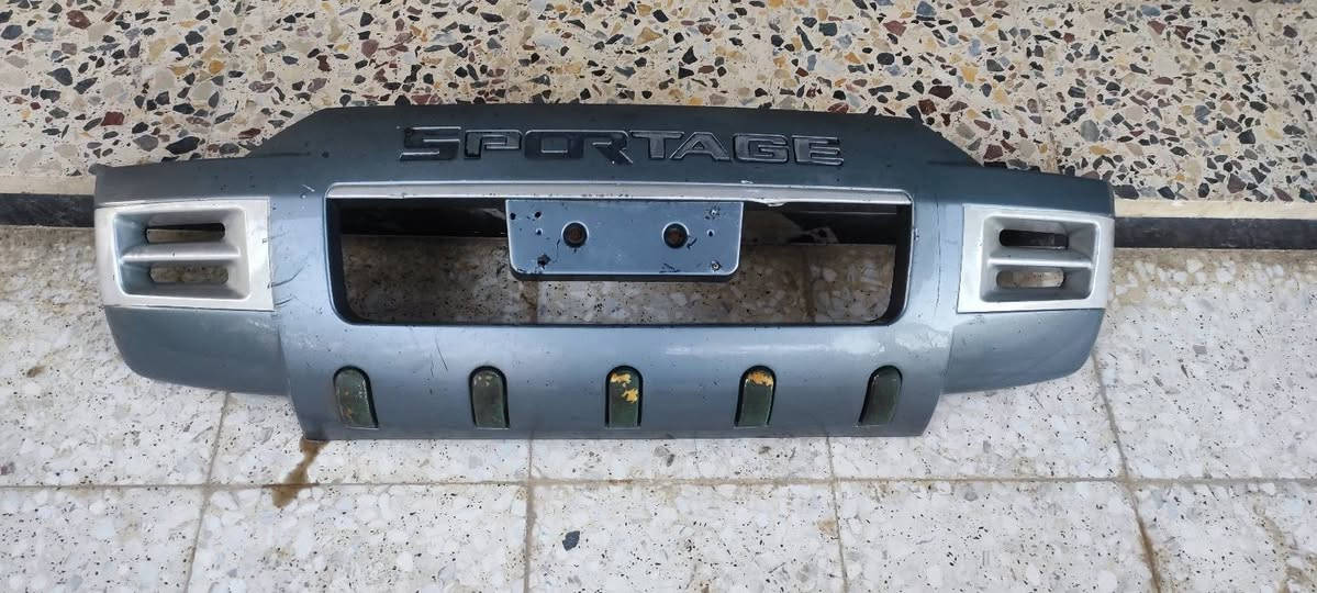 سلام عليكم
درع امامي + برده مال جنطه + دكشن بارد + مراوح + دوسات 
مكانهن ديوانيه   ***********
