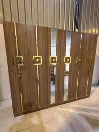 غرفة مستعملة • ٥قطع • طابورية هدية