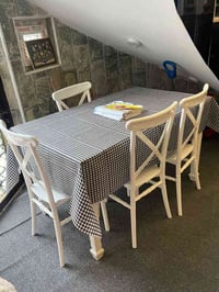 ميز طعام • مستعمل سنة • النجف